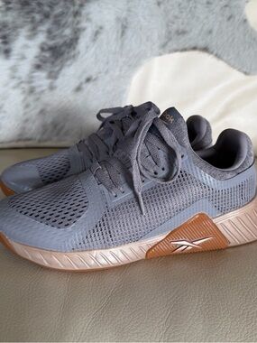 Reebok Womens Flip Charge Trainer Running Athletic Gray Rose Gold Womens 8.5